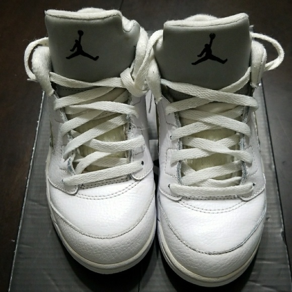 SOLD! Jordan Retro size 10c kids - Picture 4 of 4